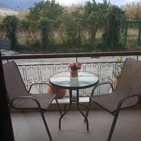 Aparthotel Bellarias House