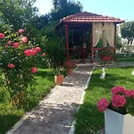 Bellarias House ニドリ