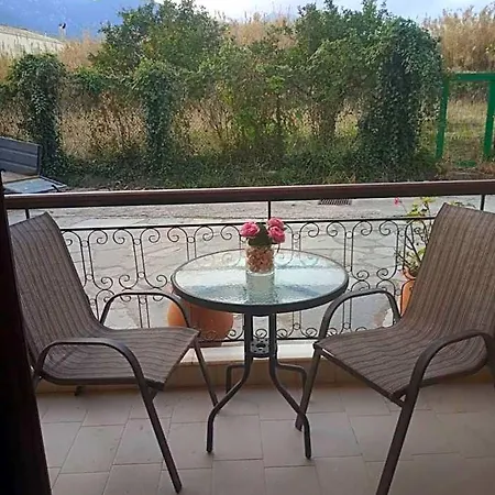 Apartahotel Bellarias House