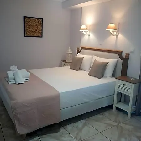Bellarias House 公寓式酒店 3*