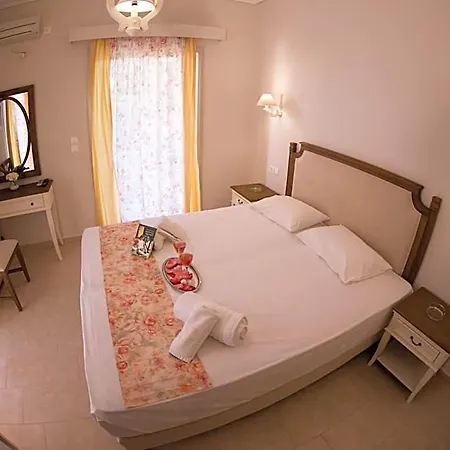 Bellarias House 公寓式酒店 3*